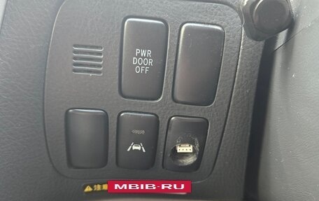 Toyota Alphard III, 2003 год, 1 350 000 рублей, 17 фотография