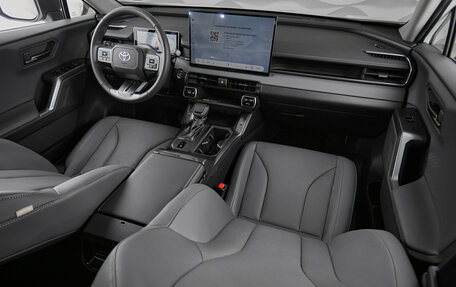 Toyota RAV4, 2025 год, 4 170 000 рублей, 14 фотография