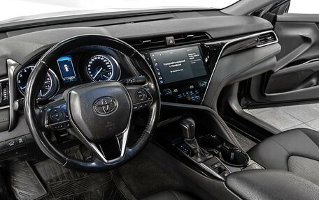 Toyota Camry, 2019 год, 2 789 000 рублей, 6 фотография