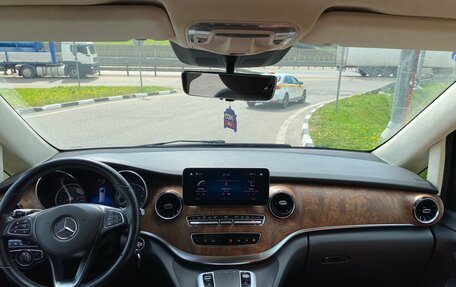 Mercedes-Benz V-Класс, 2022 год, 12 000 000 рублей, 3 фотография