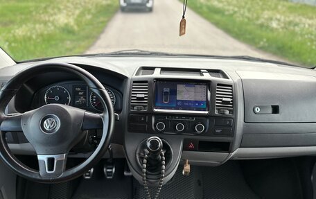Volkswagen Caravelle T5, 2012 год, 2 215 000 рублей, 9 фотография