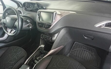 Peugeot 2008 II, 2014 год, 835 000 рублей, 9 фотография