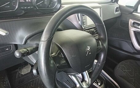 Peugeot 2008 II, 2014 год, 835 000 рублей, 12 фотография