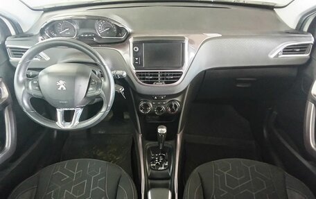 Peugeot 2008 II, 2014 год, 835 000 рублей, 11 фотография