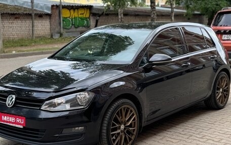 Volkswagen Golf VII, 2013 год, 975 000 рублей, 3 фотография