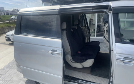 Honda Elysion I, 2004 год, 1 250 000 рублей, 11 фотография