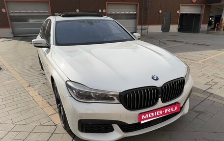 BMW 7 серия, 2015 год, 3 100 000 рублей, 2 фотография