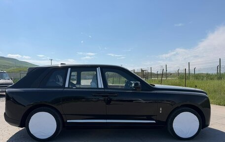 Rolls-Royce Cullinan, 2026 год, 77 000 000 рублей, 11 фотография