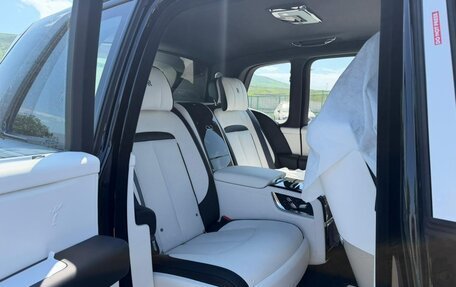Rolls-Royce Cullinan, 2026 год, 77 000 000 рублей, 13 фотография