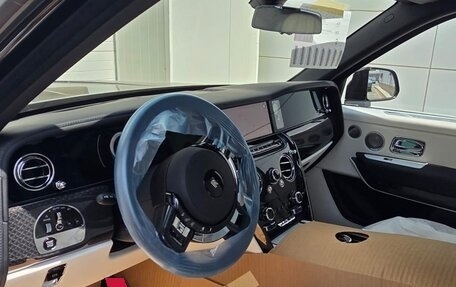 Rolls-Royce Cullinan, 2026 год, 77 000 000 рублей, 8 фотография