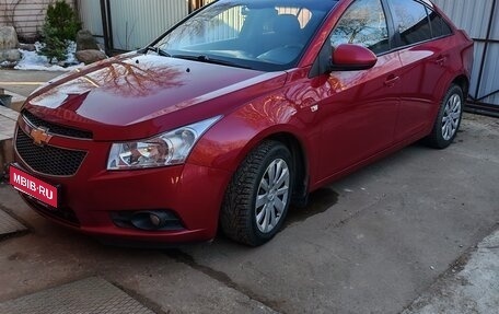 Chevrolet Cruze II, 2010 год, 670 000 рублей, 1 фотография