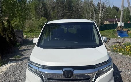 Honda Stepwgn IV, 2021 год, 2 450 000 рублей, 2 фотография