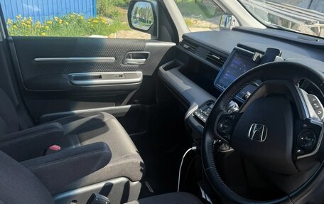 Honda Stepwgn IV, 2021 год, 2 450 000 рублей, 10 фотография