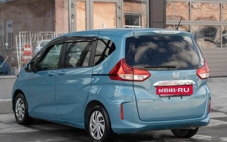 Honda Freed II, 2017 год, 1 300 000 рублей, 7 фотография