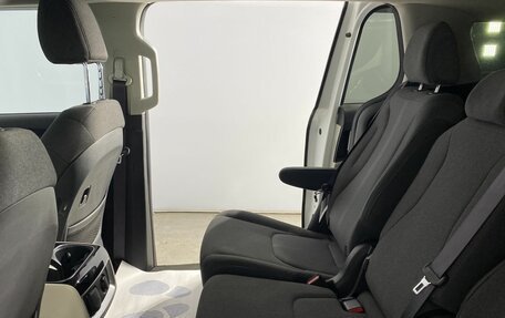 KIA Carnival, 2021 год, 3 650 000 рублей, 25 фотография