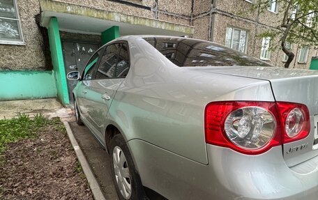 Volkswagen Jetta VI, 2010 год, 590 000 рублей, 3 фотография