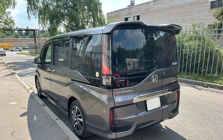 Honda Stepwgn IV, 2016 год, 1 585 000 рублей, 6 фотография