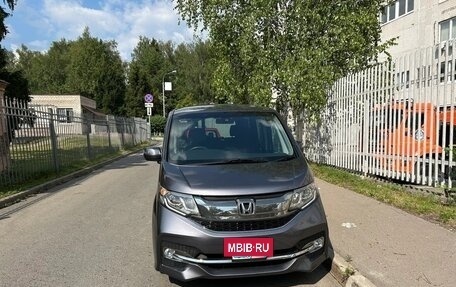 Honda Stepwgn IV, 2016 год, 1 585 000 рублей, 3 фотография