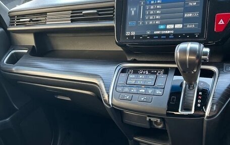 Honda Stepwgn IV, 2016 год, 1 585 000 рублей, 10 фотография