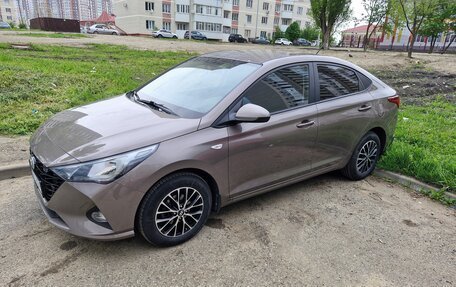 Hyundai Solaris II рестайлинг, 2021 год, 1 650 000 рублей, 5 фотография