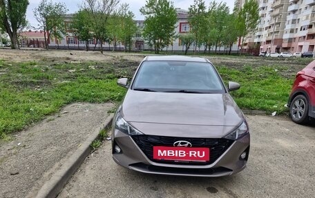 Hyundai Solaris II рестайлинг, 2021 год, 1 650 000 рублей, 6 фотография