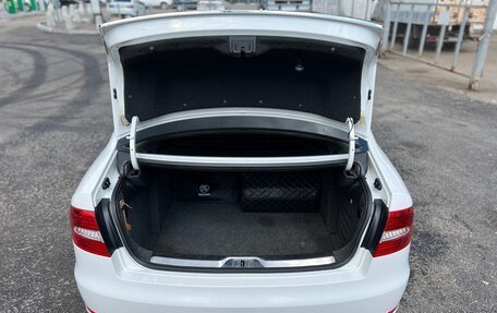 Skoda Superb III рестайлинг, 2014 год, 1 450 000 рублей, 20 фотография