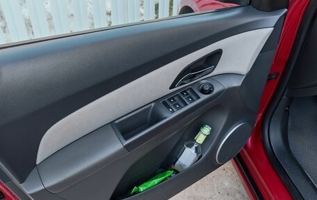 Chevrolet Cruze II, 2010 год, 670 000 рублей, 5 фотография