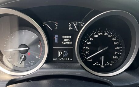 Toyota Land Cruiser 200, 2012 год, 3 800 000 рублей, 8 фотография