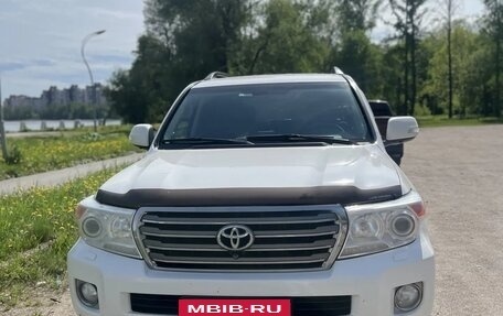 Toyota Land Cruiser 200, 2012 год, 3 800 000 рублей, 2 фотография