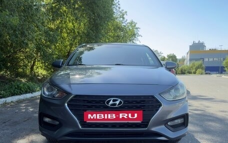 Hyundai Solaris II рестайлинг, 2018 год, 1 250 000 рублей, 2 фотография