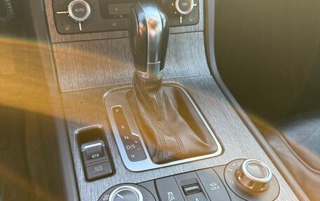 Volkswagen Touareg III, 2012 год, 2 050 000 рублей, 16 фотография