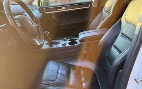 Volkswagen Touareg III, 2012 год, 2 050 000 рублей, 19 фотография