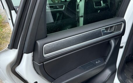 Volkswagen Touareg III, 2012 год, 2 050 000 рублей, 31 фотография