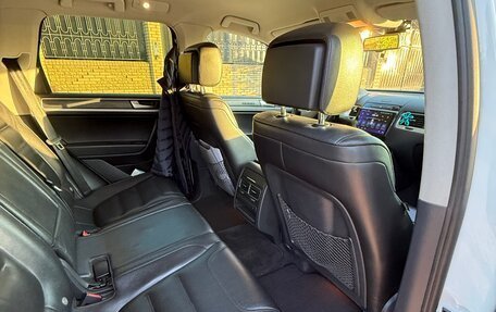 Volkswagen Touareg III, 2012 год, 2 050 000 рублей, 35 фотография