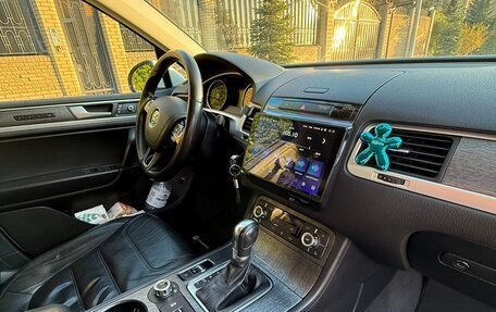 Volkswagen Touareg III, 2012 год, 2 050 000 рублей, 34 фотография