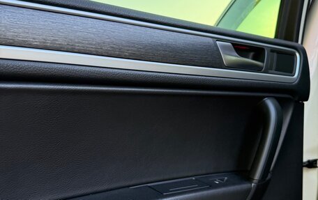 Volkswagen Touareg III, 2012 год, 2 050 000 рублей, 38 фотография