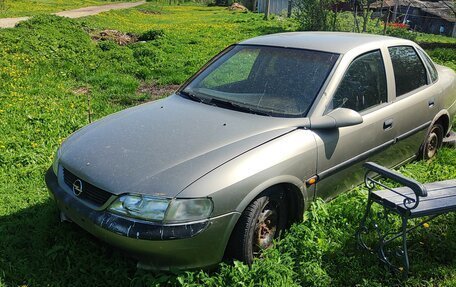 Opel Vectra B рестайлинг, 1996 год, 30 000 рублей, 2 фотография
