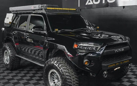 Toyota 4Runner V, 2018 год, 10 900 000 рублей, 2 фотография