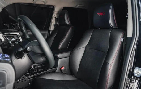 Toyota 4Runner V, 2018 год, 10 900 000 рублей, 18 фотография