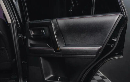 Toyota 4Runner V, 2018 год, 10 900 000 рублей, 11 фотография