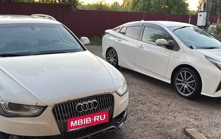 Toyota Prius IV XW50, 2018 год, 1 900 000 рублей, 1 фотография