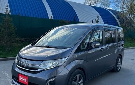 Honda Stepwgn IV, 2017 год, 1 735 000 рублей, 1 фотография