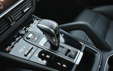 Porsche Cayenne III, 2022 год, 13 650 000 рублей, 16 фотография