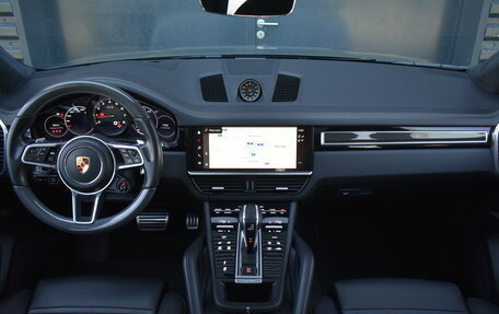 Porsche Cayenne III, 2022 год, 13 650 000 рублей, 17 фотография