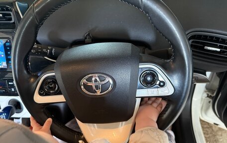 Toyota Prius IV XW50, 2018 год, 1 900 000 рублей, 4 фотография