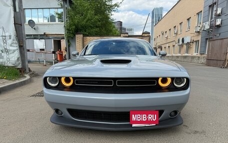 Dodge Challenger III рестайлинг 2, 2021 год, 4 799 000 рублей, 3 фотография
