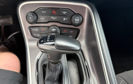 Dodge Challenger III рестайлинг 2, 2021 год, 4 799 000 рублей, 25 фотография
