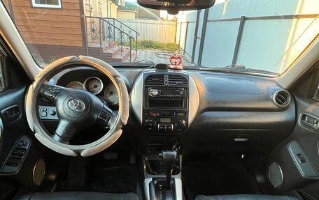 Toyota RAV4, 2005 год, 850 000 рублей, 3 фотография