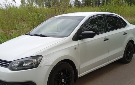 Volkswagen Polo VI (EU Market), 2013 год, 660 000 рублей, 2 фотография
