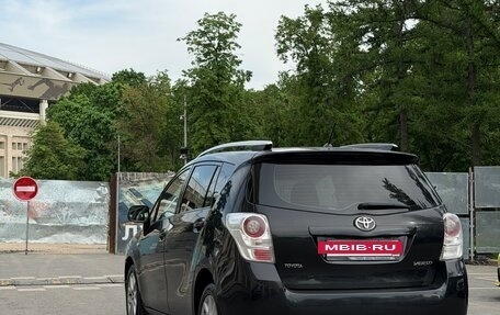 Toyota Verso I, 2011 год, 950 000 рублей, 3 фотография
